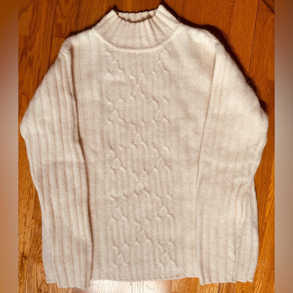 Vintage Women’s Cable Knit Merino Wool Turtleneck Sweater White Size PS